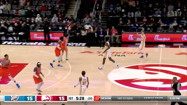 【2021年11月23日 雷霆vs老鹰集锦】一支穿云箭！特雷杨三分线外一步稳稳命中