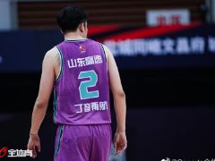 丁彦雨航恢复训练，身体并无大碍