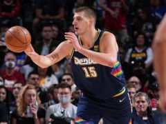 约基奇一人掘金当爹当妈！MVP之战太苦 杜兰特库里帮手多