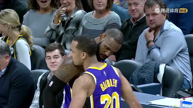 【2021年11月25日 湖人vs步行者集锦】布罗格登三分穿云手起刀落 詹姆斯失衡抛射打成2+1