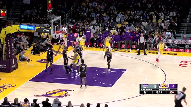 【2021年11月27日 国王vs湖人集锦】告诉你什么叫美媒之子 戴维斯丝滑转身潇洒海底捞月