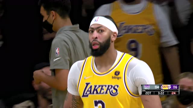 【2021年11月27日 国王vs湖人集锦】这是什么姿势 浓眉哥四脚朝天神仙球