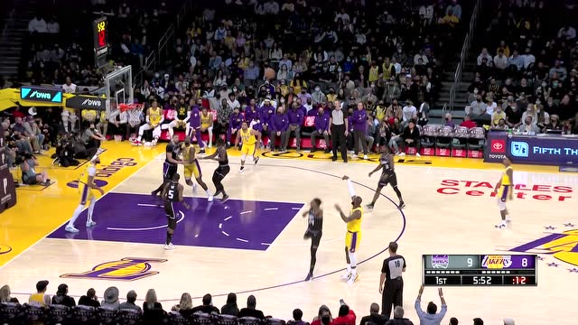 【2021年11月27日 国王vs湖人集锦】浓眉伸手截胡 詹姆斯连砍5分对飙福克斯