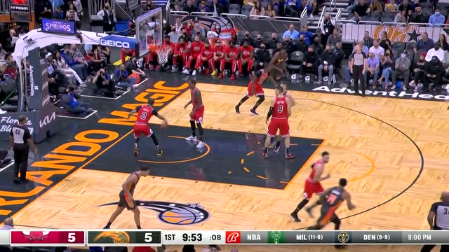 【2021年11月27日 公牛vs魔术集锦】戏耍防守 瓦格纳大步流星上篮得手