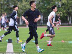 郭艾伦：打得有些不合理，有些急，在防守上出现一些错误