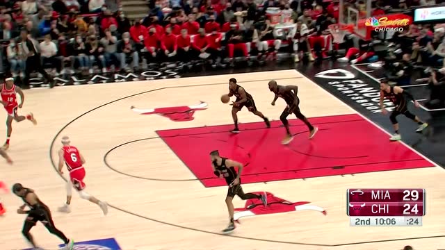 【2021年11月28日 热火vs公牛集锦】古典打法代言人 德罗赞背打翻身抛投稳稳命中