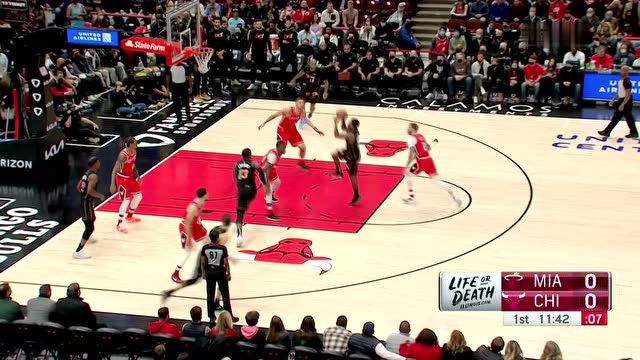 【2021年11月28日 热火vs公牛集锦】开场就发威 洛瑞连续冲击篮下连取4分