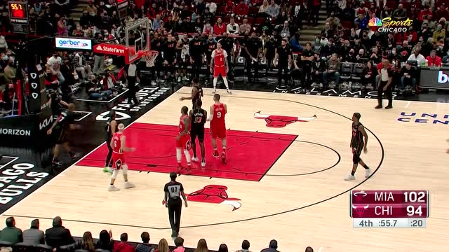 【2021年11月28日 热火vs公牛集锦】关键时刻挺身而出！德罗赞连拿5分强行续命