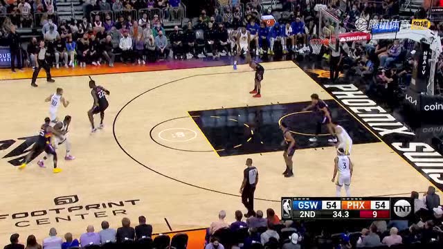 【2021年12月01日 勇士vs太阳集锦】攻防一体 艾顿只手遮天大帽库里随后篮下上篮得手