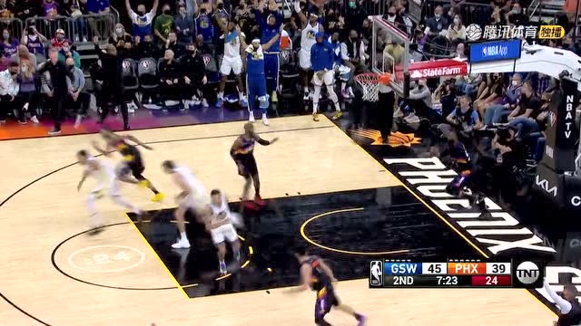 【2021年12月01日 勇士vs太阳集锦】这不就等于送分吗？库里空位三分空心入网
