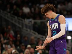 【NBA常规赛】黄蜂vs雄鹿图片集