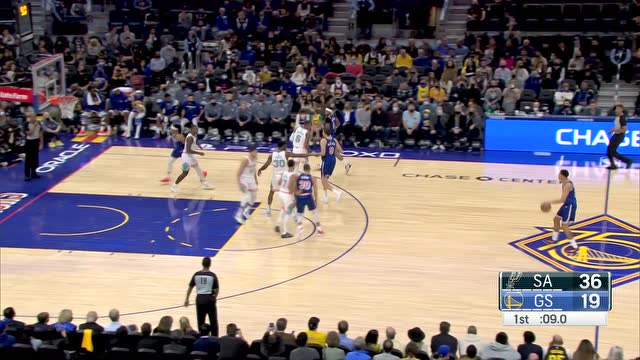 【2021年12月05日 马刺vs勇士集锦】妥妥一个五大囧！库里反击空篮不中科尔面无表情