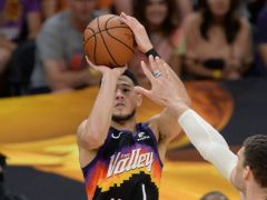 太阳官方：布克因腿筋伤势将继续缺席3场比赛