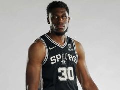 现役第三人！赛迪斯-杨生涯达成13000分6000篮板1500抢断