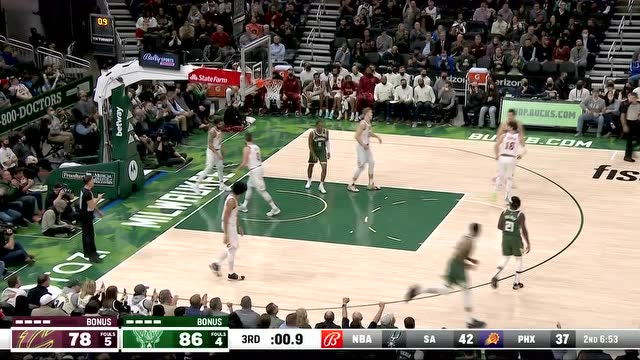 【2021年12月07日 骑士vs雄鹿集锦】打你一个措手不及 字母哥撤步中投稳稳命中