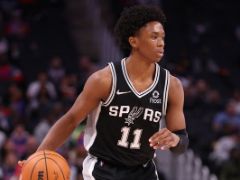 霍华德后首人！马刺新秀约什-普里莫砍下5分2篮板3抢断4盖帽