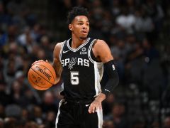 马刺队今晚半场得到本赛季最高的74分