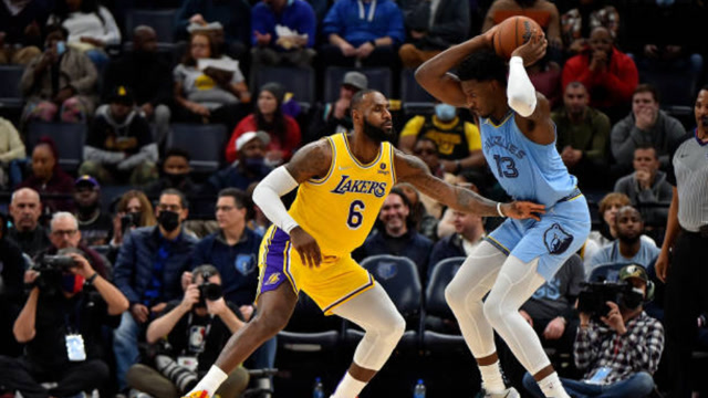 【2021年12月10日 湖人vs灰熊集锦】湖人队集锦 詹姆斯三双紫金军团客场落败