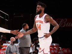 Shams：尼克斯前锋奥比-托平触发了健康与安全协议