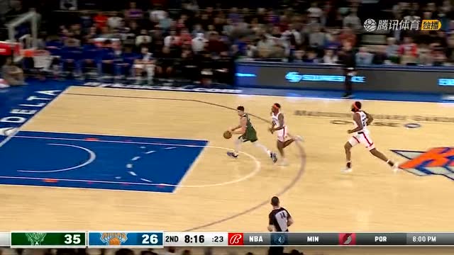 【2021年12月13日 雄鹿vs尼克斯集锦】默契说消失就消失！艾伦一条龙抢断上篮轻松回击