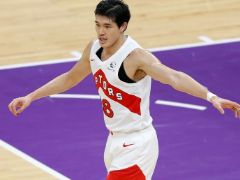 生涯首个两双！渡边雄太全场得到12分10篮板2助攻1抢断