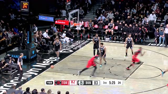 【2021年12月15日 猛龙vs篮网集锦】范弗利特眼观六路！西亚卡姆一飞冲天双手虐框