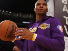 薪资专家：湖人目前有两个困难特例可用