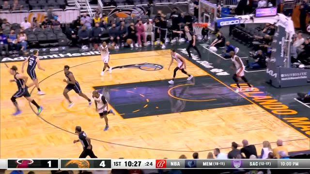 【2021年12月18日 热火vs魔术集锦】小瓦格纳持球突破 强硬上篮一气呵成