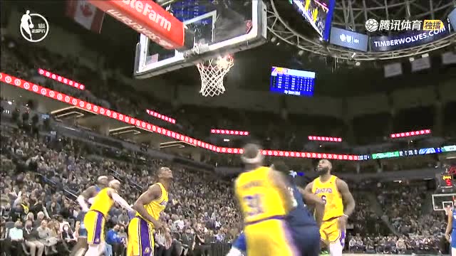 【2021年12月18日 湖人vs森林狼集锦】小伙挺嚣张 贝弗利打成2+1之后怒吼庆祝