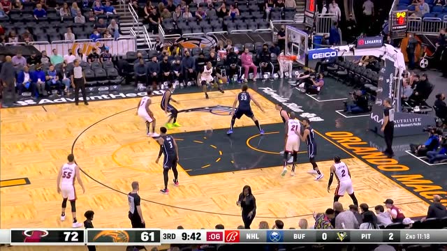 【2021年12月18日 热火vs魔术集锦】甜点位接球都敢不防守？塔克底角三分出手穿网而过