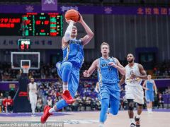 林书豪谈和郭艾伦同场竞技：觉得非常好玩