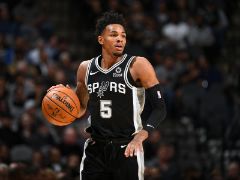 穆雷全场24分12篮板13助攻击退快船 波波维奇正在培养下一个莱昂纳德