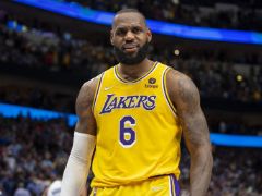 真心带不动！近四场比赛詹姆斯场均30分10篮板5助攻 但湖人战绩为0胜4负