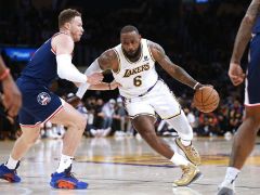 詹姆斯圣诞大战总得分超越科比成历史第一人 全场砍39分依然输球