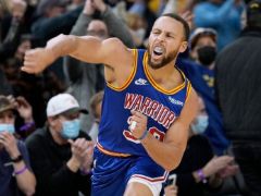 你就偷着乐吧！库里：每投进一个三分就会创造一个新纪录