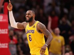 24场比赛14次砍30+得分！3D&中锋都能打 输球真不怪詹姆斯