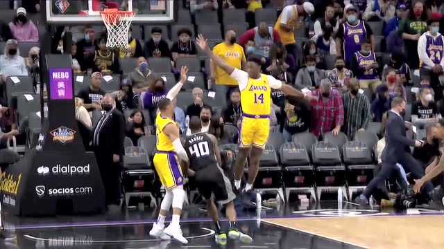 【2022年01月13日 湖人vs国王集锦】贝恩斯一对一强打2+1 威少恼羞成怒砸球泄愤