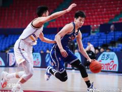 上海男篮捡到宝了！大外援冯莱打出全能表现