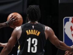 哈登追平雷阿伦历史三分打铁记录 再投一球就独占历史第一