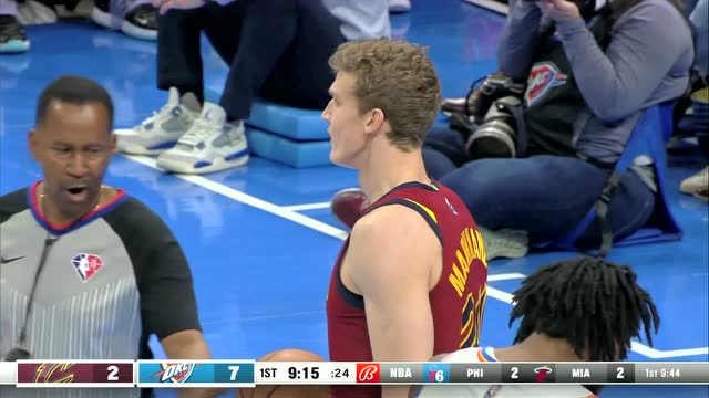 【2022年01月16日 骑士vs雷霆集锦】开局气焰嚣张！多尔特顶着防守突破上篮打成2+1