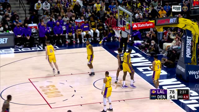 【2022年01月16日 湖人vs掘金集锦】虚晃一枪骗过防守 纳吉内线转身起飞双臂炸筐