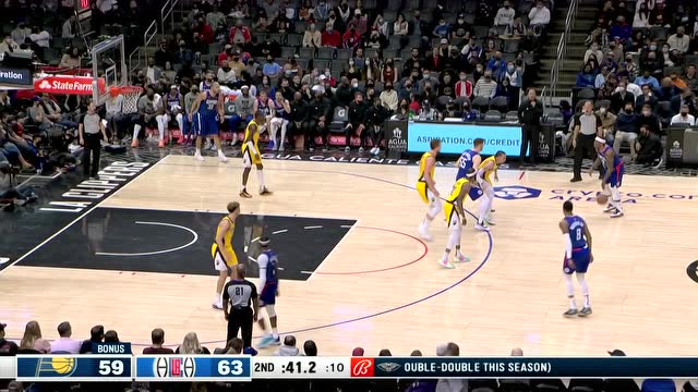 【2022年01月18日 步行者vs快船集锦】挡拆配合炉火纯青 血布送飞饼哈滕跃起轰炸