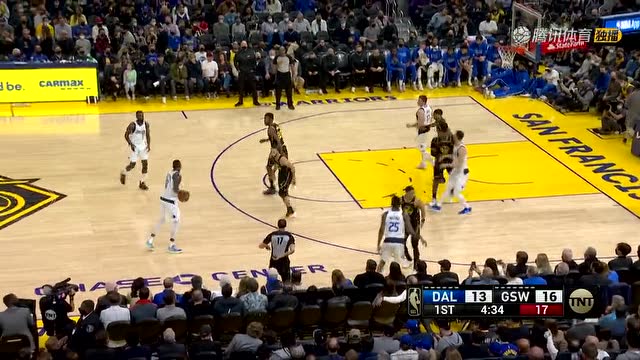 【2022年01月26日 独行侠vs勇士集锦】徒手摊鸡蛋的手感 东契奇高难度超远三分一杆进洞