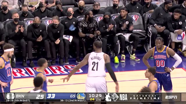 【2022年01月30日 篮网vs勇士集锦】这穿搭甩杜少五条街 哈登右手拉伤带上护具场下观战