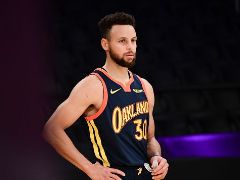 忠城的打工人 库里打破勇士队史出场纪录