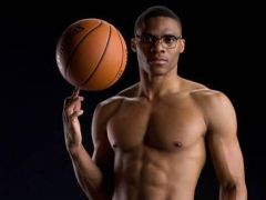 为何说身体好的打橄榄球 身体差打NBA？看了这些照片 你就懂