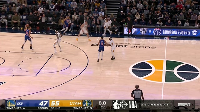 【2022年02月10日 勇士vs爵士集锦】不按套路出牌！库里夹缝求生突破抛投压哨入网