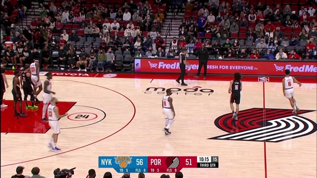 【2022年02月13日 尼克斯vs开拓者集锦】不难我不进！格雷姆斯弧顶三分一发入魂还造成犯规