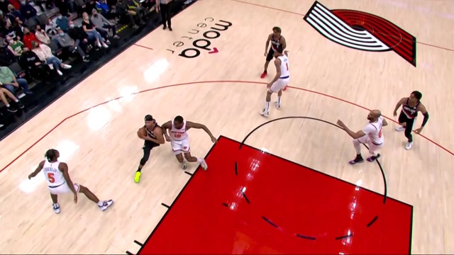 【2022年02月13日 尼克斯vs开拓者集锦】就问你硬不硬！哈特碾压突破上篮打进