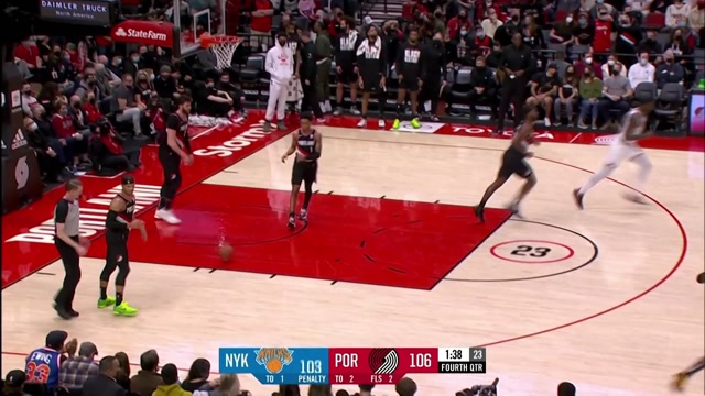 【2022年02月13日 尼克斯vs开拓者集锦】大打小教科书 兰德尔强吃哈特上篮打进